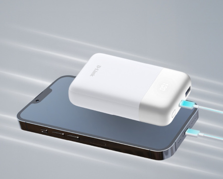 Акумулятор портативний літій-іонний Power Bank D-Link 10000мА*год 18Вт 1xUSB-A, 1xUSB-C, білий - фото 5