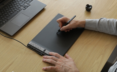 Графічний планшет Huion 10.5"x6.56" H1061P, USB-C, чорний - фото 2