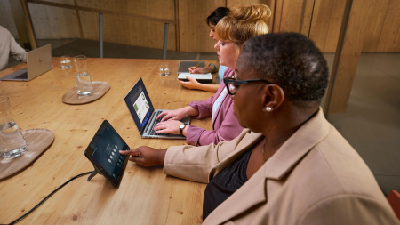 HP Ноутбук EliteBook 860-G11 16" WUXGA IPS AG, Intel U7-155U, 16GB, F512GB, UMA, DOS, сріблястий - фото 11