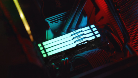 Kingston Пам'ять ПК DDR5 16GB 5600 FURY Beast RGB - фото 3