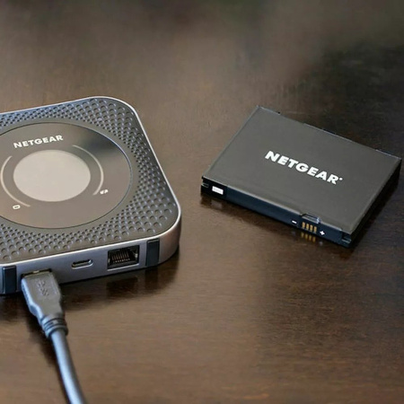 NETGEAR Змінний літій-іонний акумулятор W-10A для мобільних маршрутизаторів NETGEAR Nighthawk M1/M2 - фото 2