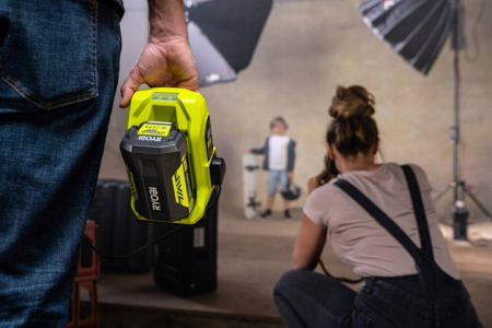 Інвертор напруги акумуляторний Ryobi Max Power RY36BI300A-0 36В 300/500Вт розетка 1х220В роз'єм 1хUSB 1хType-C 0.85кг без АКБ та ЗП - фото 4 Інвертор напруги акумуляторний Ryobi Max Power RY36BI300A-0 36В 300/500Вт розетка 1х220В роз'єм 1хUSB 1хType-C 0.85кг без АКБ та ЗП - фото 4