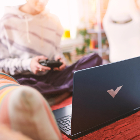 Ноутбук HP Victus 15-fb3104ua 15.6" FHD IPS AG, AMD R7-8845HS, 16GB, F512GB, NVD4050-6, DOS, синій - фото 3